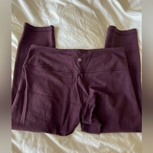 Lululemon purple Wunder Under mid-rise cropped legging